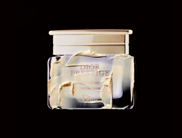 피부를 구원하는 금빛 에너지