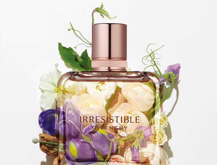 극도로 우아한 머스크를 품은 지방시의 향