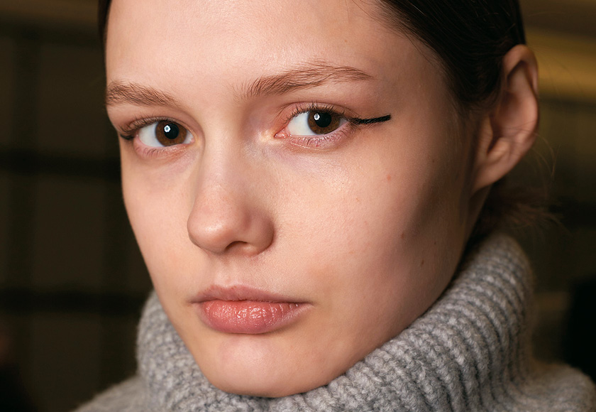 원하는 대로! 그래픽 아이라인 트렌드