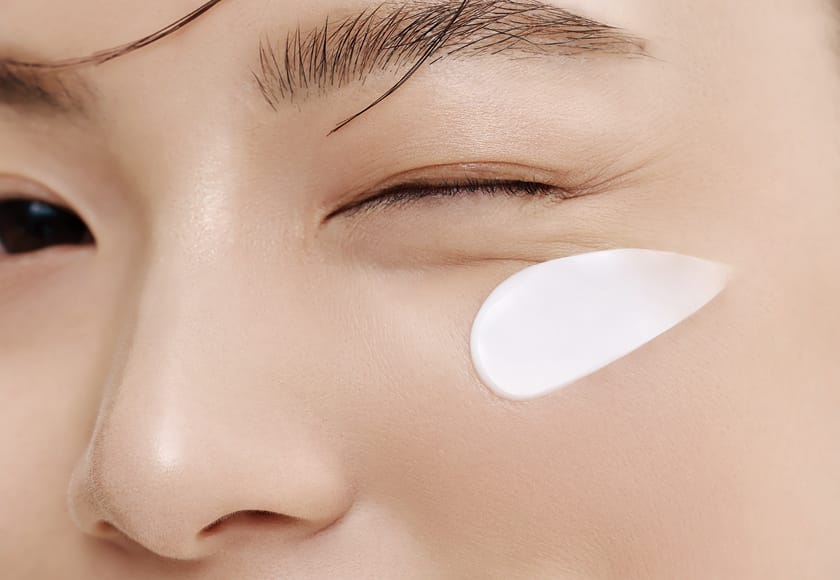 AI가 예측한 2025 스킨케어 키워드는?